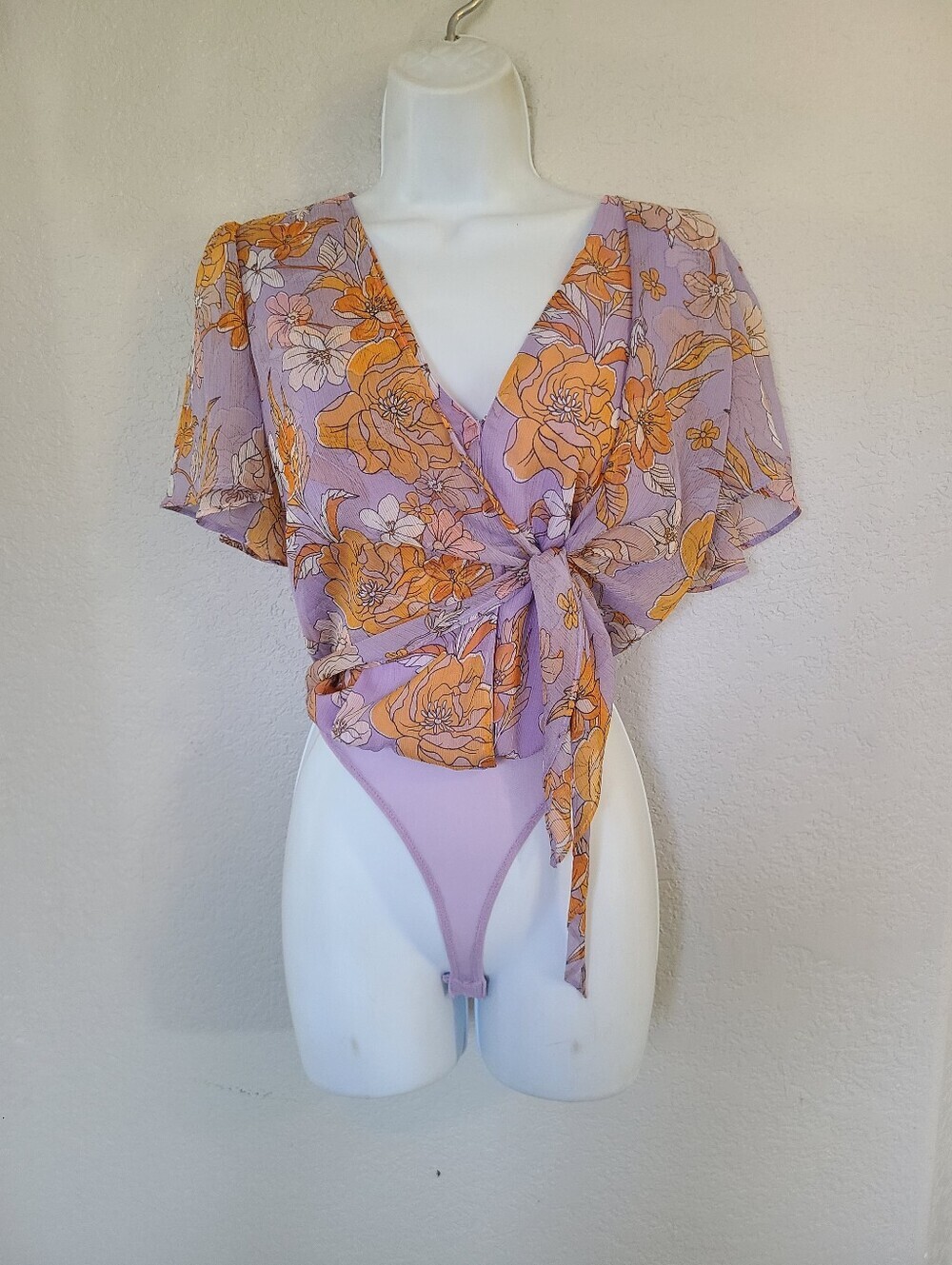 Anthropologie Astr The Label Lavender Floral Tie-Front Bodysuit Camisole V Neck